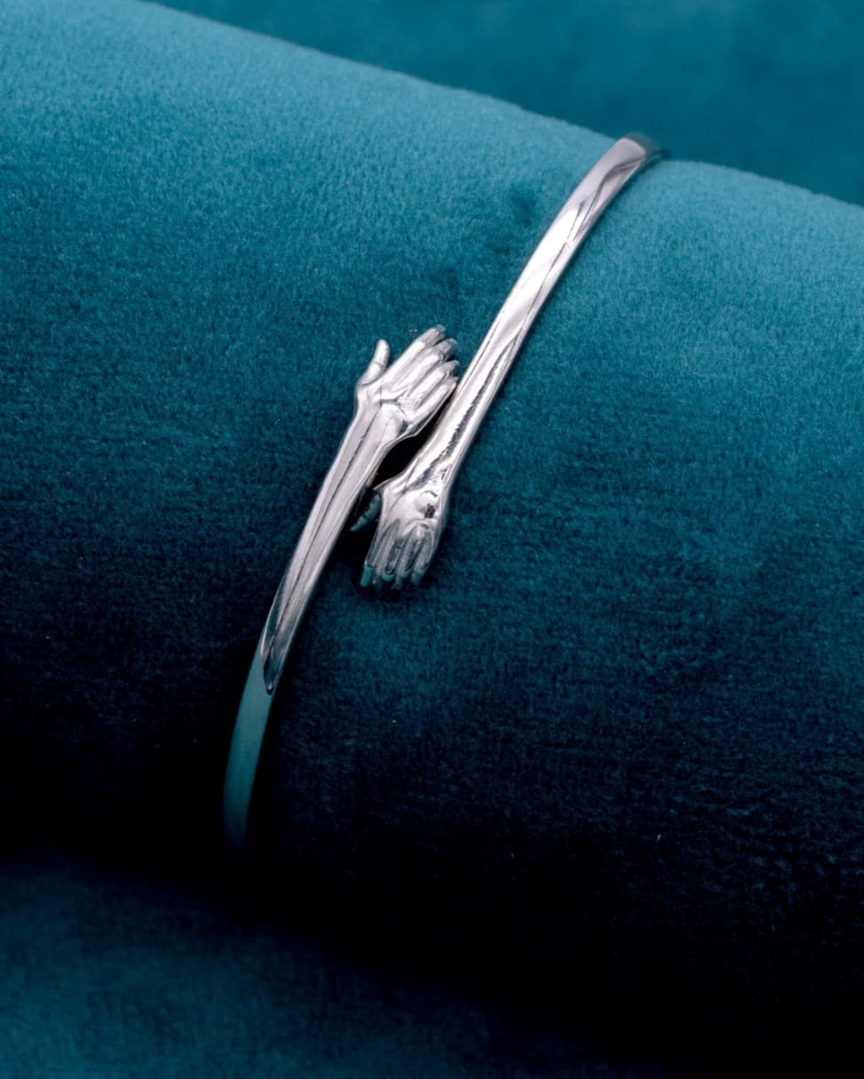Silver Hand Hug Bracelet(8365)