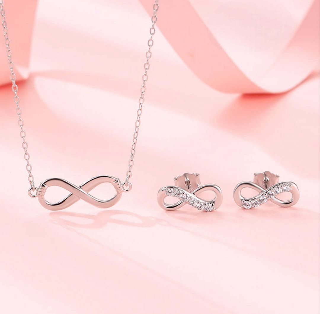 Infinity Pendant Set