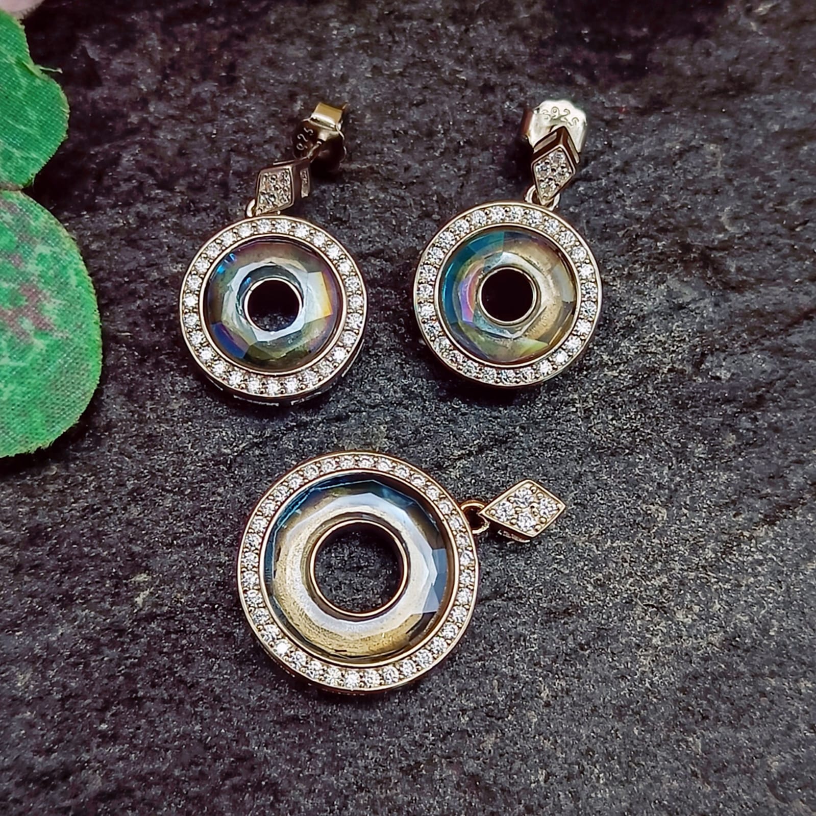 Crystal Halo Pendant and Earring Set (Style001)